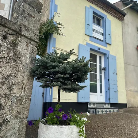 Le Bijou Bleu - A Cosy French With Great Wifi ! *