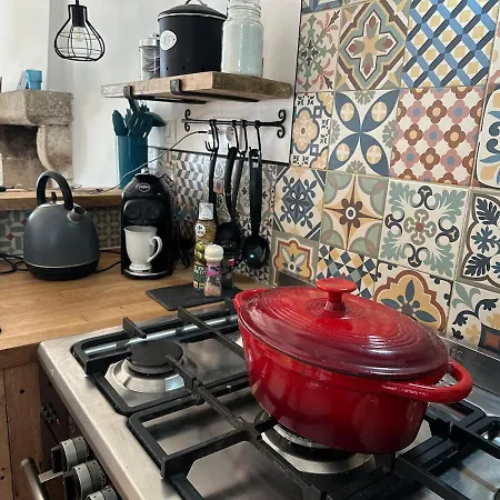 Vakantiehuis Le Bijou Bleu - A Cosy French With Great Wifi !