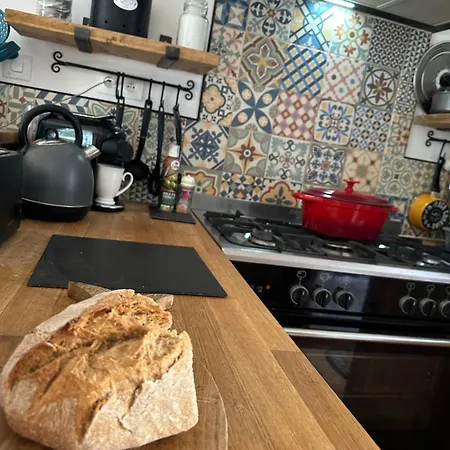 Le Bijou Bleu - A Cosy French With Great Wifi ! Vakantiehuis