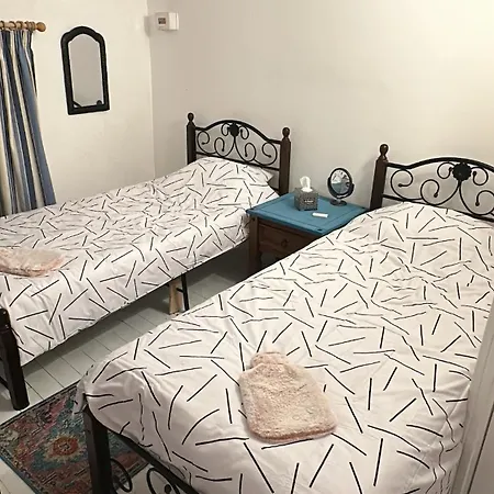 Vakantiehuis Le Bijou Bleu - A Cosy French With Great Wifi ! Saint-Saud-Lacoussière
