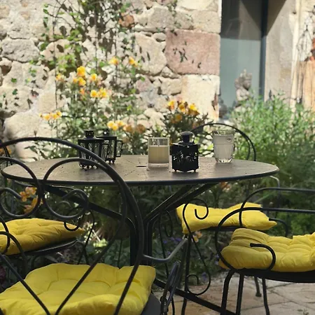 Vakantiehuis Le Bijou Bleu - A Cosy French With Great Wifi !